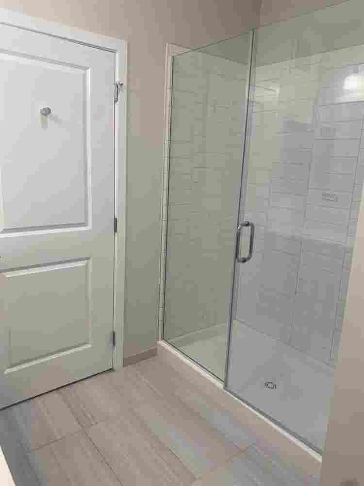 Looking for a female roommate!