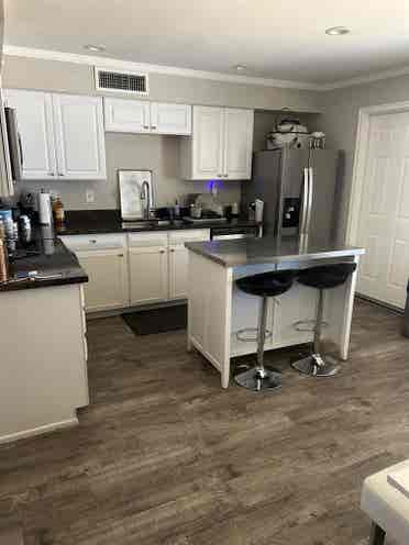 Large room in 4 bedroom house