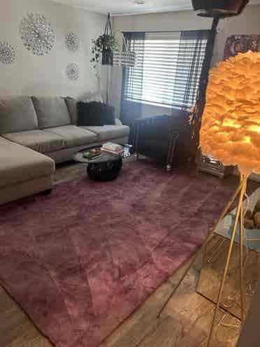 Large room in 4 bedroom house