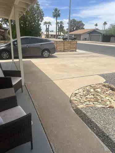 Large room in 4 bedroom house