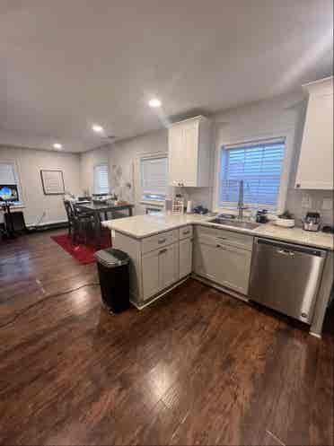 Seeking responsible roommate