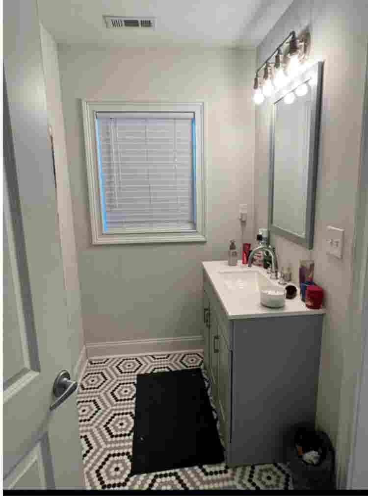 Seeking responsible roommate