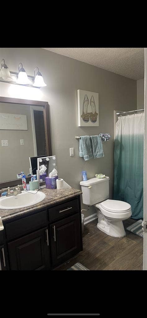 Share 2 Bdrm. In Charleston!
