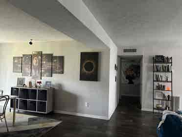 Short-Term Room Rental for Women