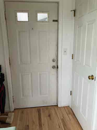 Looking for a third roommate !!