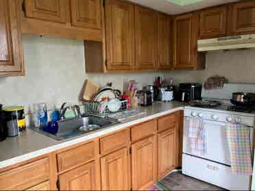 Looking for a third roommate !!