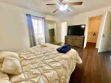 Rooms Available Now in Clarksville!