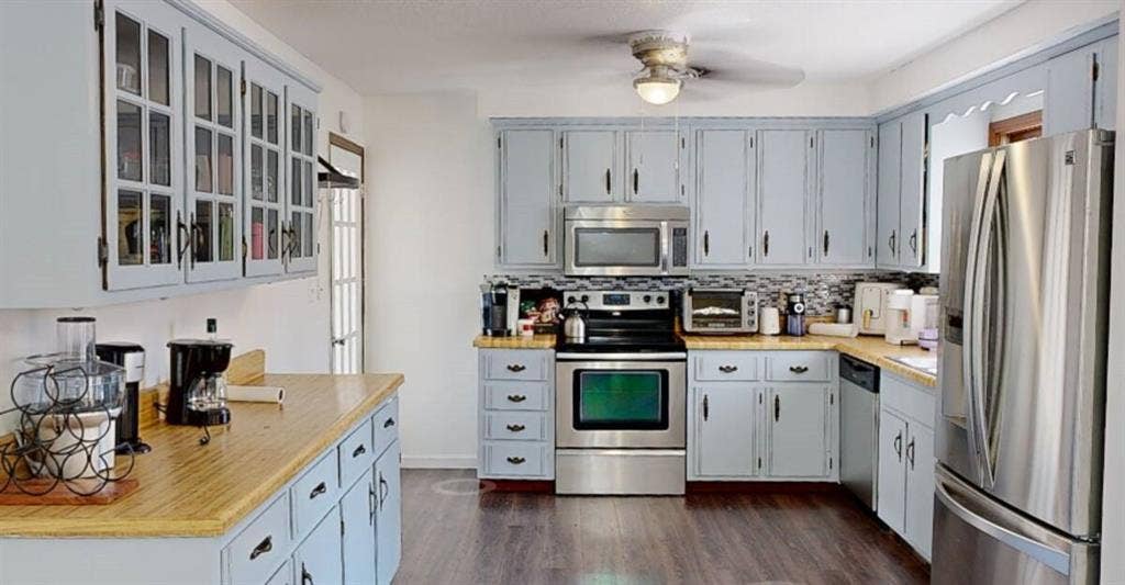 Rooms Available Now in Clarksville!