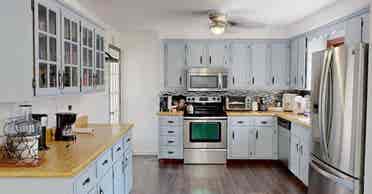 Rooms Available Now in Clarksville!