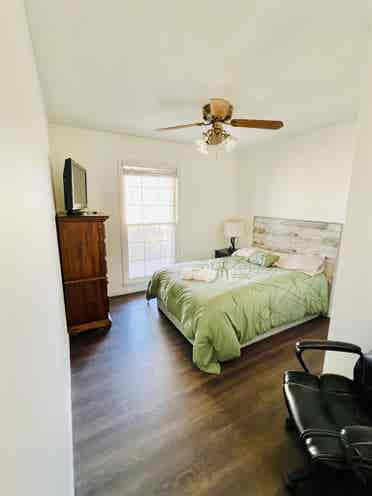 Rooms Available Now in Clarksville!