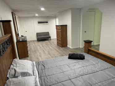 Rooms Available Now in Clarksville!