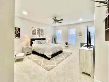 Furnished Primary Room for Rent!