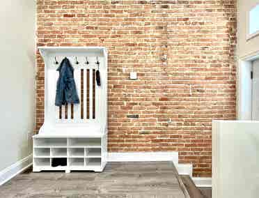 Furnished Primary Room for Rent!