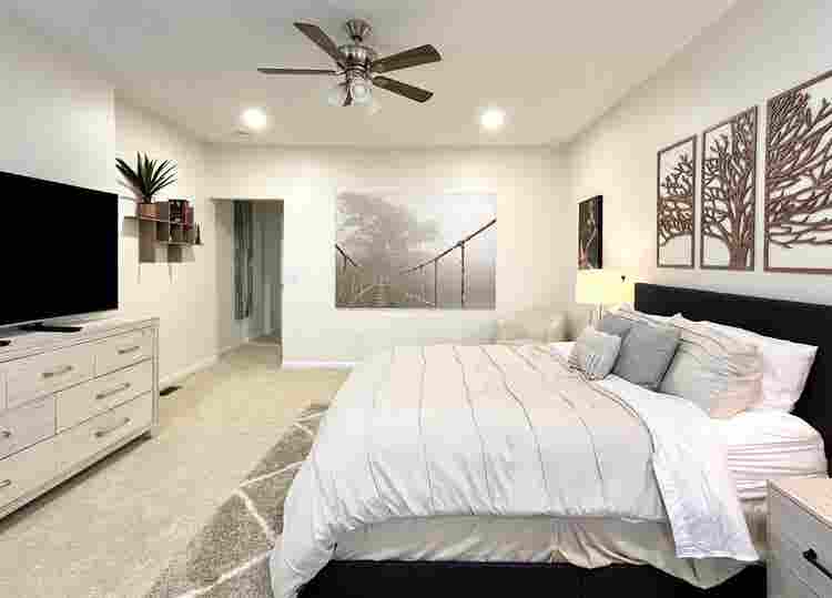 Furnished Primary Room for Rent!