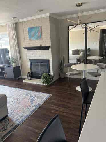 Room for rent in cozy house
