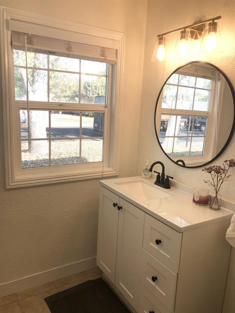 Room for rent in cozy house