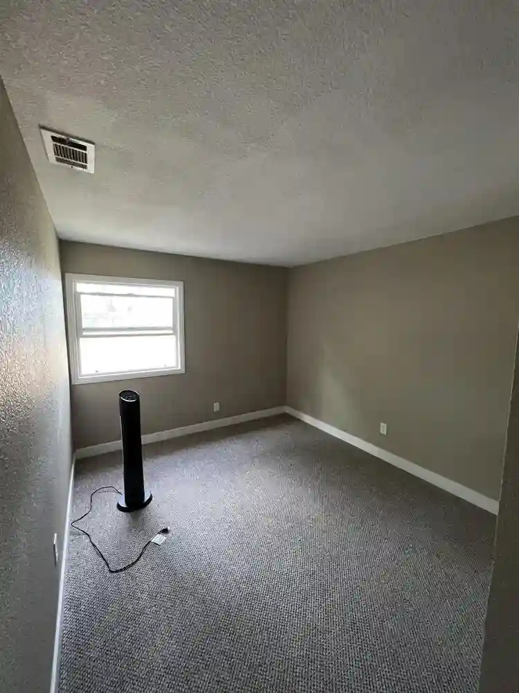 Room for rent in cozy house