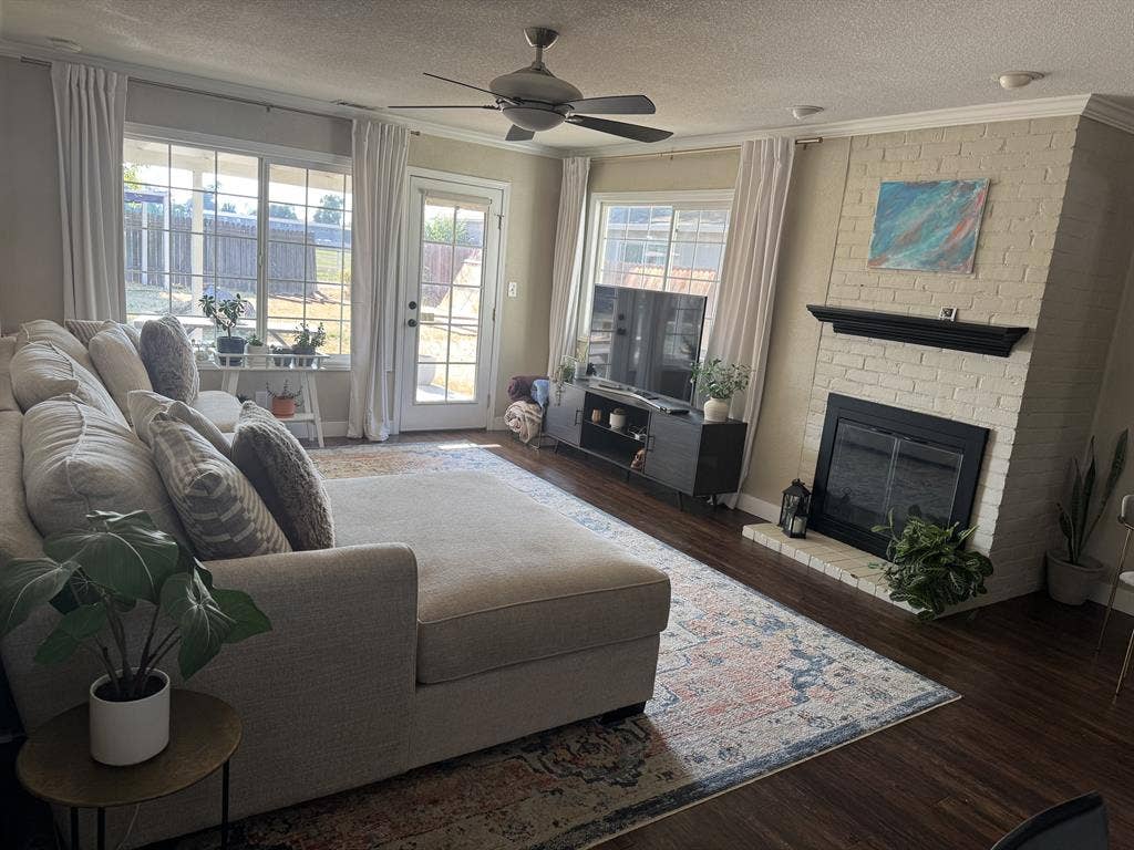 Room for rent in cozy house