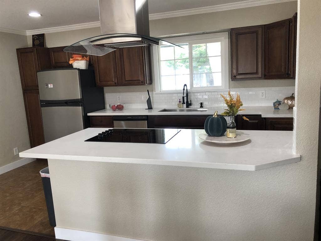 Room for rent in cozy house