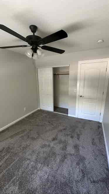 Townhouse room for rent!