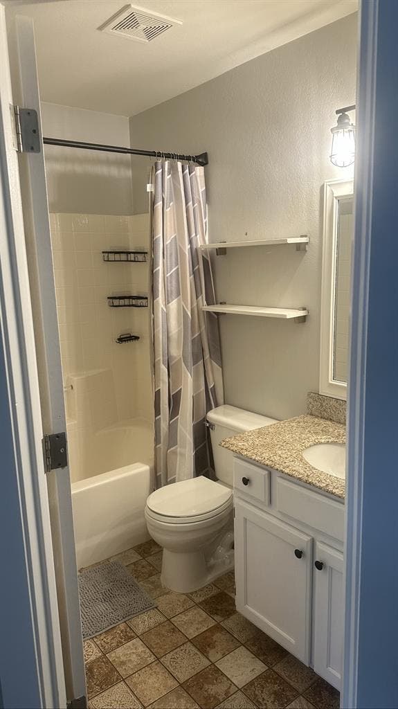 Townhouse room for rent!