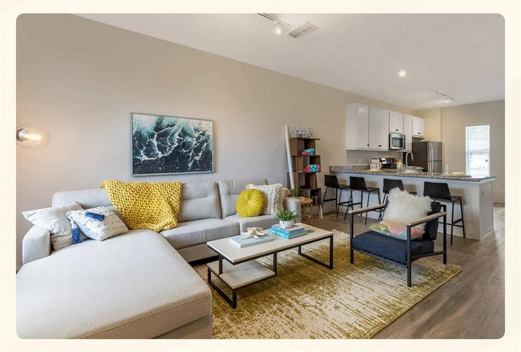 Uncommon Housing Townhouse Room