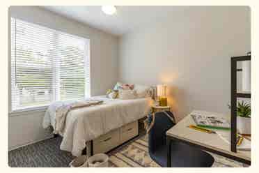 Uncommon Housing Townhouse Room