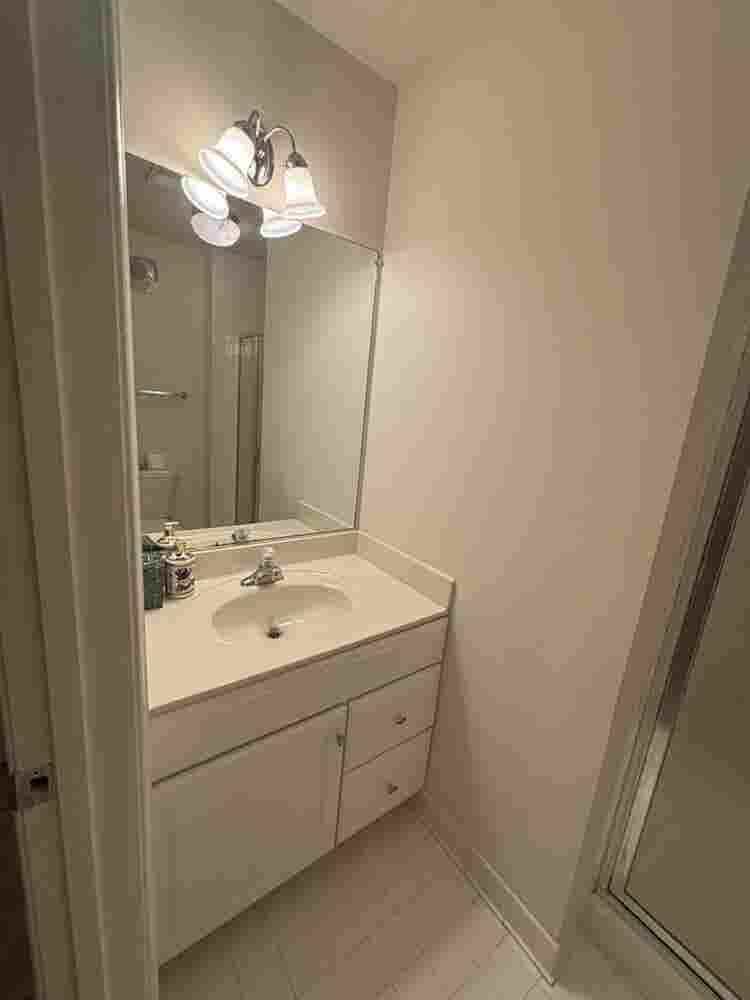 Short term room available