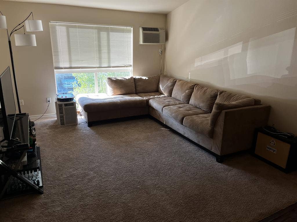 Roommate to move in by Sep 1st!