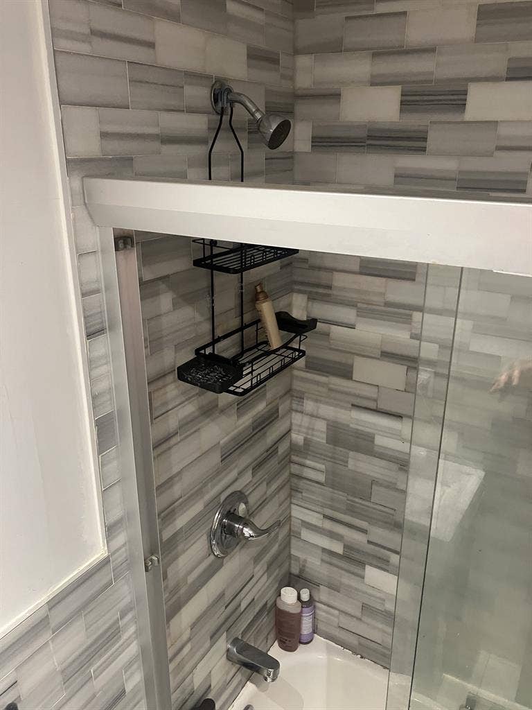 Room in nice apt near Central P W/D