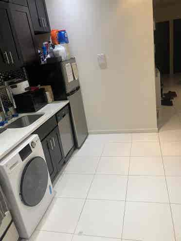 Room in nice apt near Central P W/D