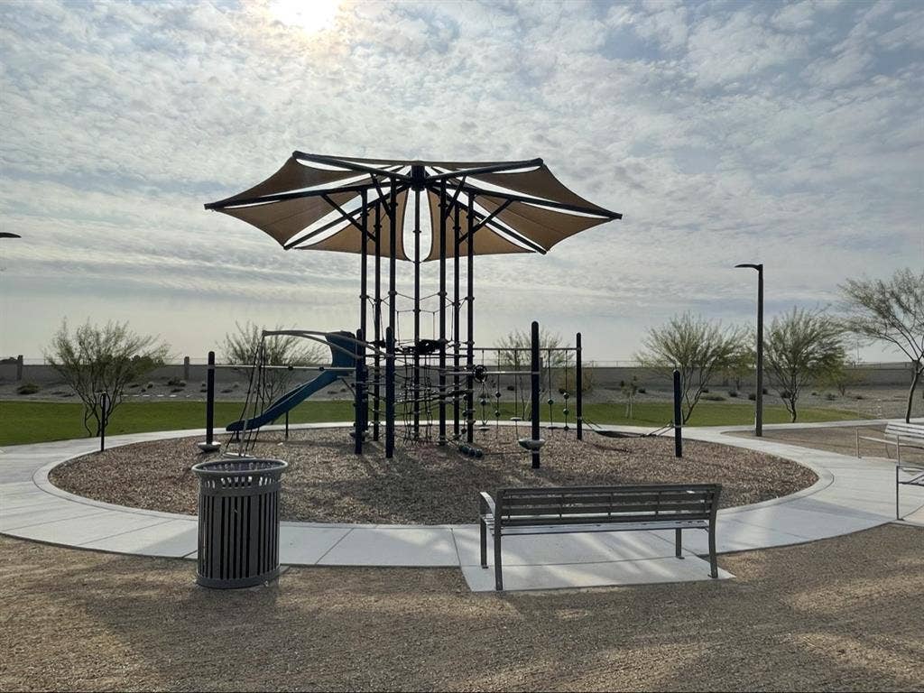 Room for rent/ Female only!