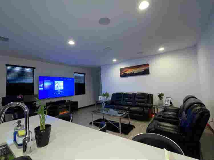Looking for female renter