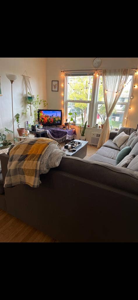 NOHO 
Room available fully furnished