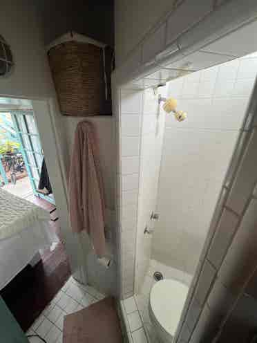 1 small room with bathroom &shower