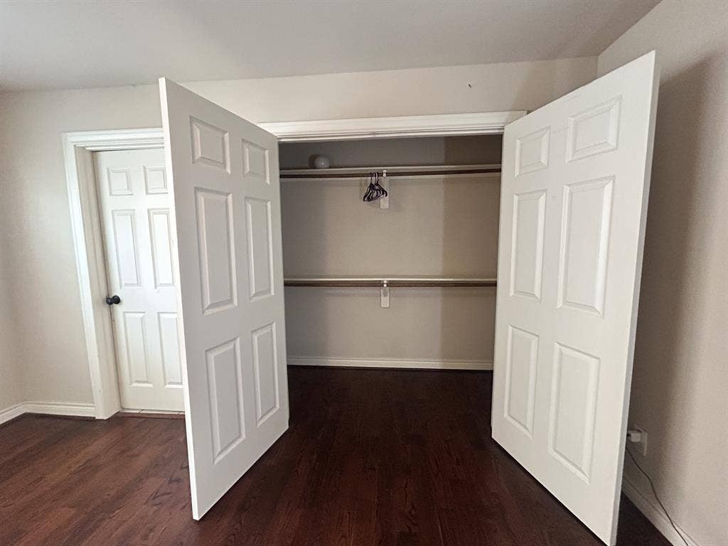 Female Roommate Wanted