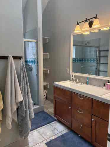 Oceanside room for rent in !