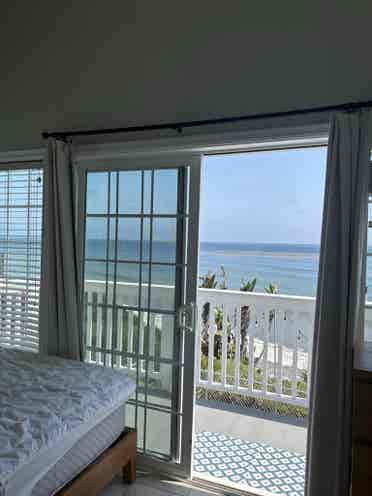 Oceanside room for rent in !