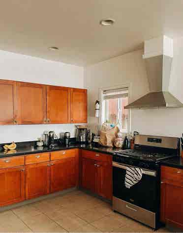 Oceanside room for rent in !