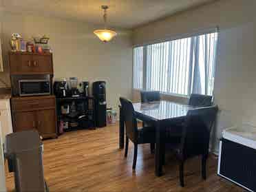 Room for rent August 1