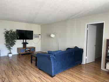 Room for rent August 1