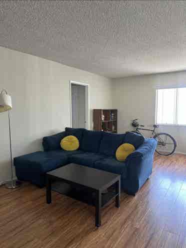 Room for rent August 1
