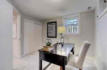Looking for roommate in Crystal,MN