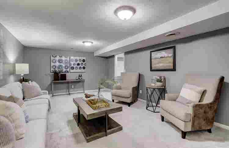 Looking for roommate in Crystal,MN