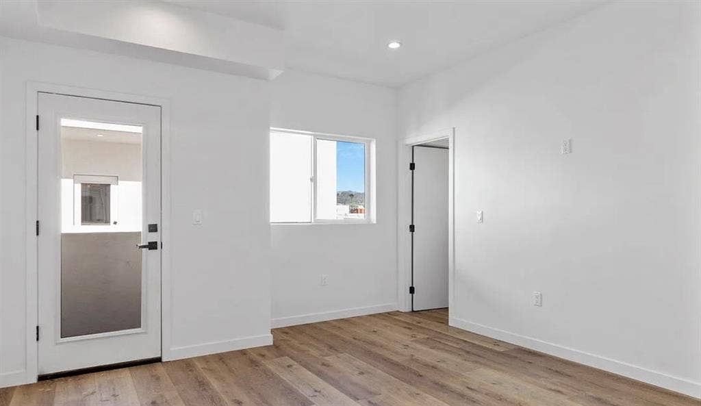 Private room and bathroom