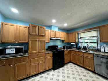 🏡 Luxury Furnished Rooms