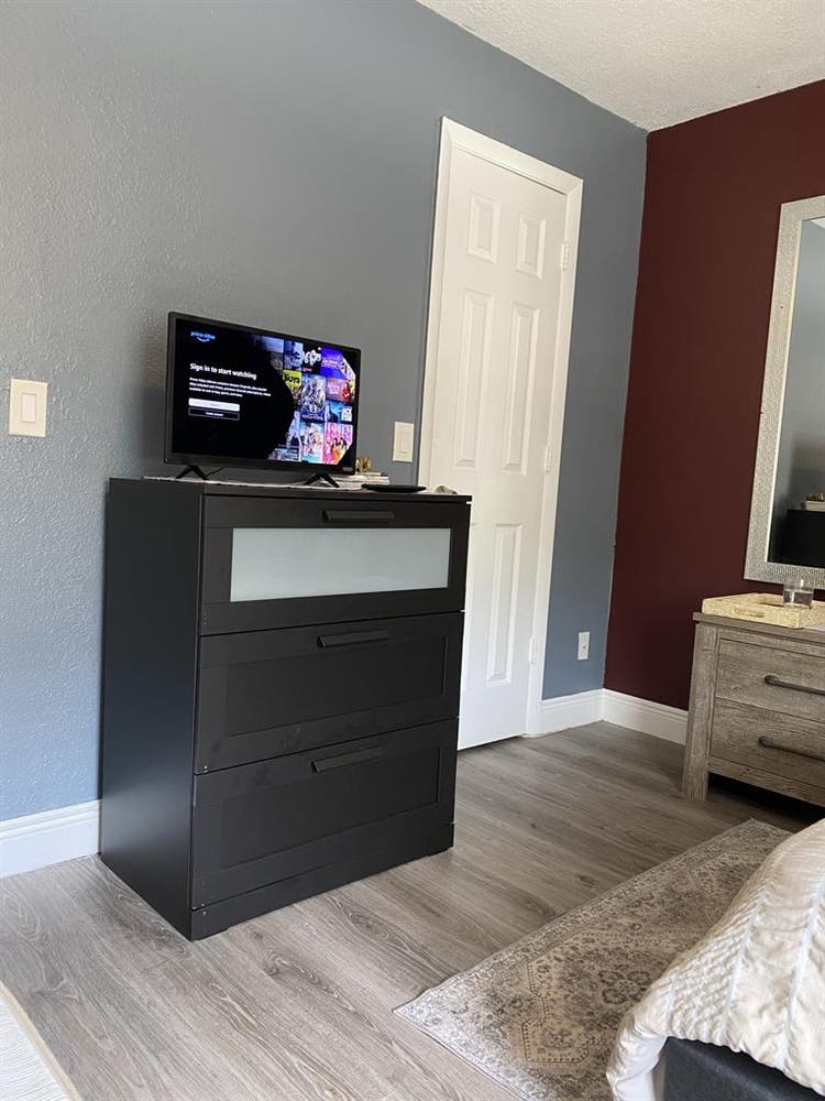Furnished Room /
in great location
