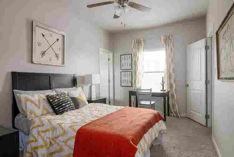 The Heights – Howdy Floorplan ()