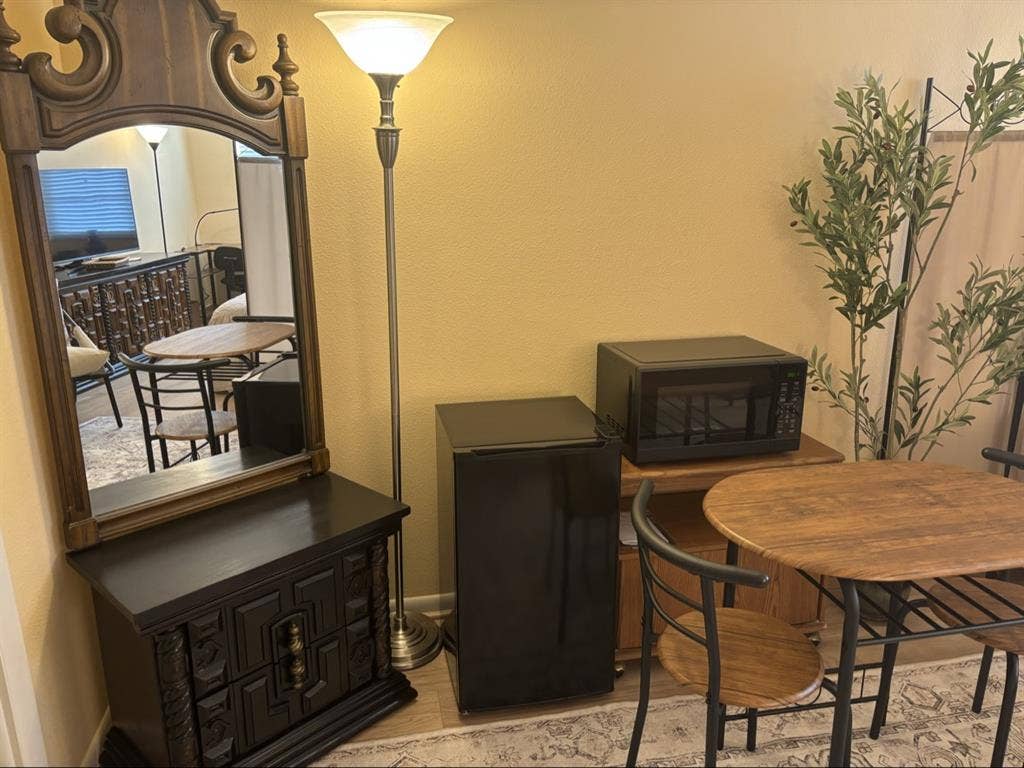 Furnished Suite for Rent!!