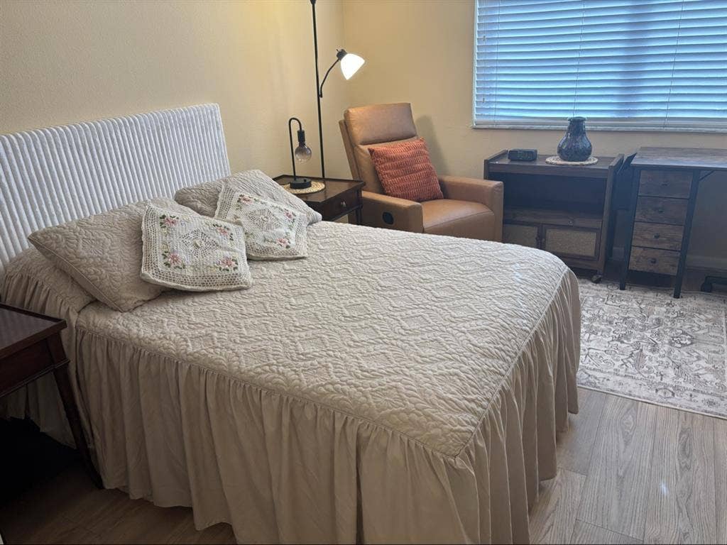 Furnished Suite for Rent!!